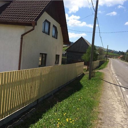 Karacsony Guest House Gyimesfelsőlok Kültér fotó