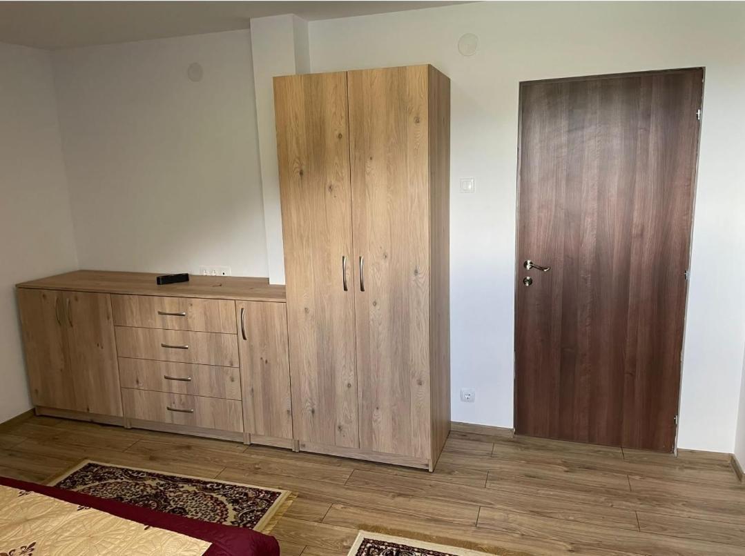 Karacsony Guest House Gyimesfelsőlok Kültér fotó